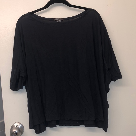 Vince Tops - Vince Short Sleeve Navy Tshirt